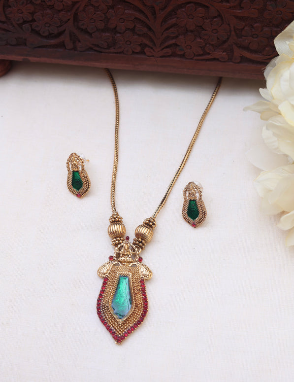 Traditional Vaidurya necklace set