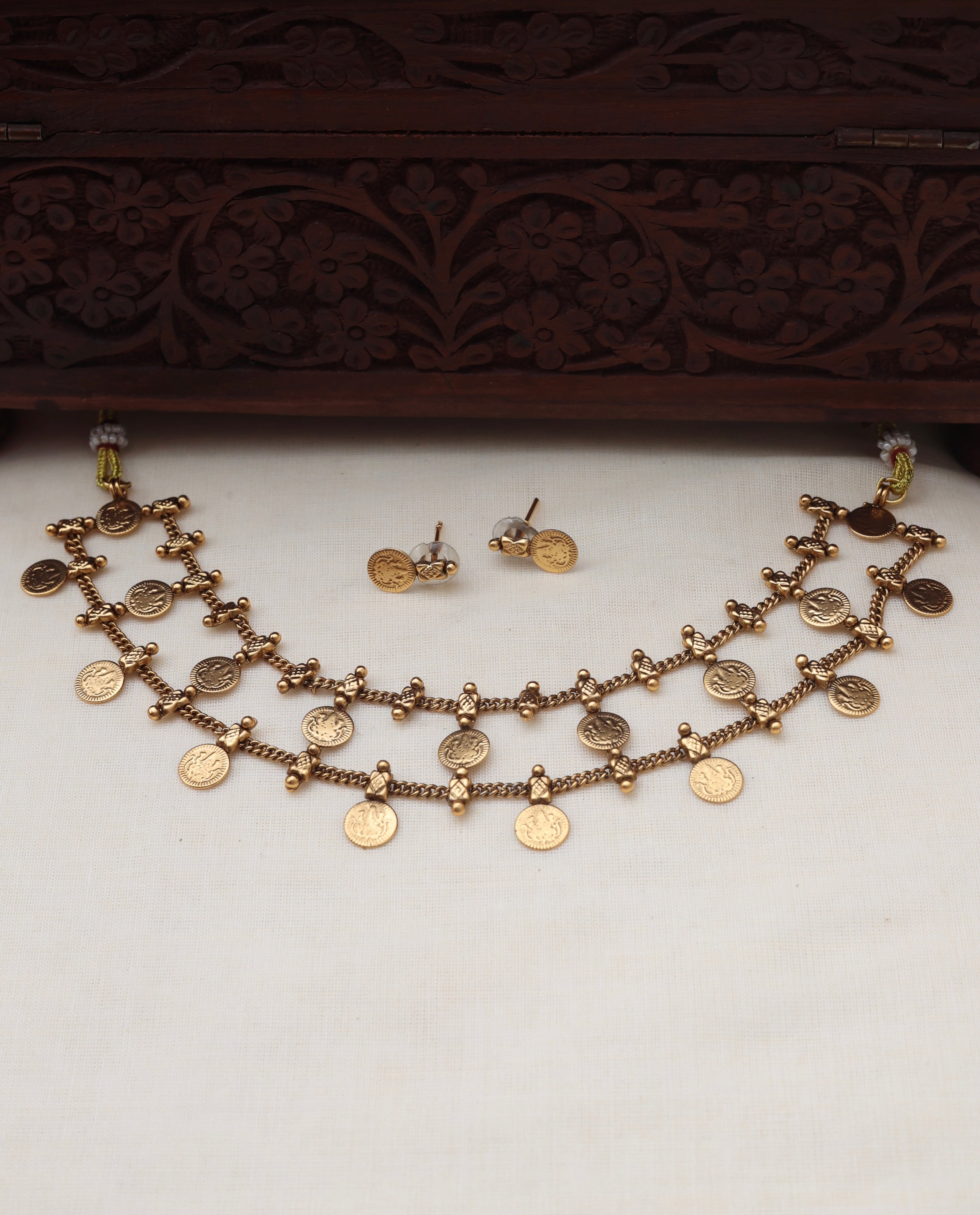 2 layer coin choker set