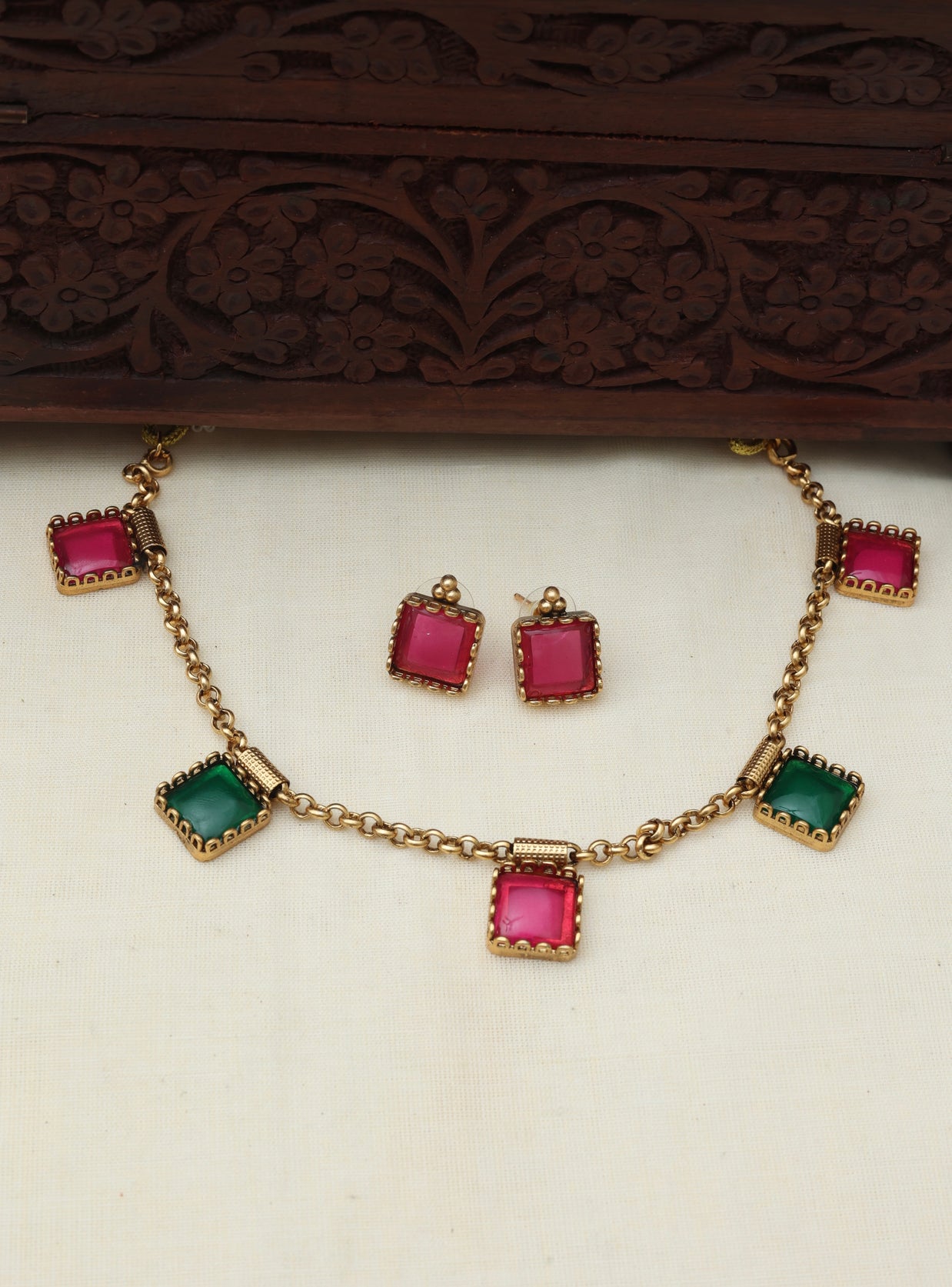 Regal Square necklace set