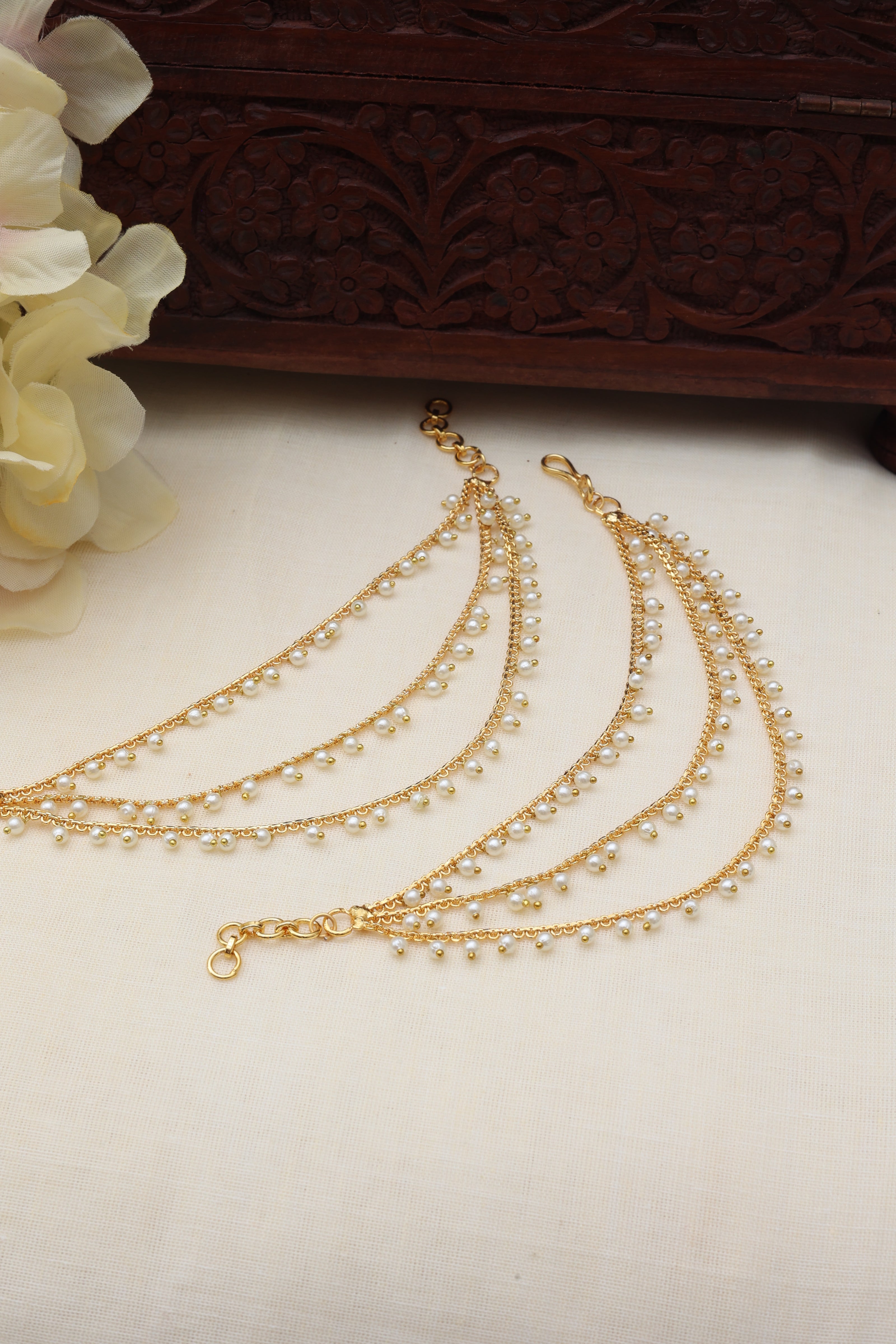 3 layer pearl Earchain