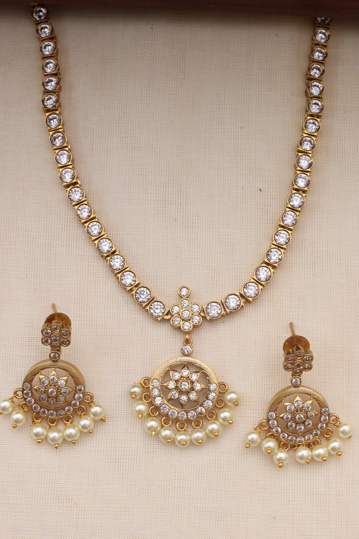 Thanjai Attigai-(JS 0286)