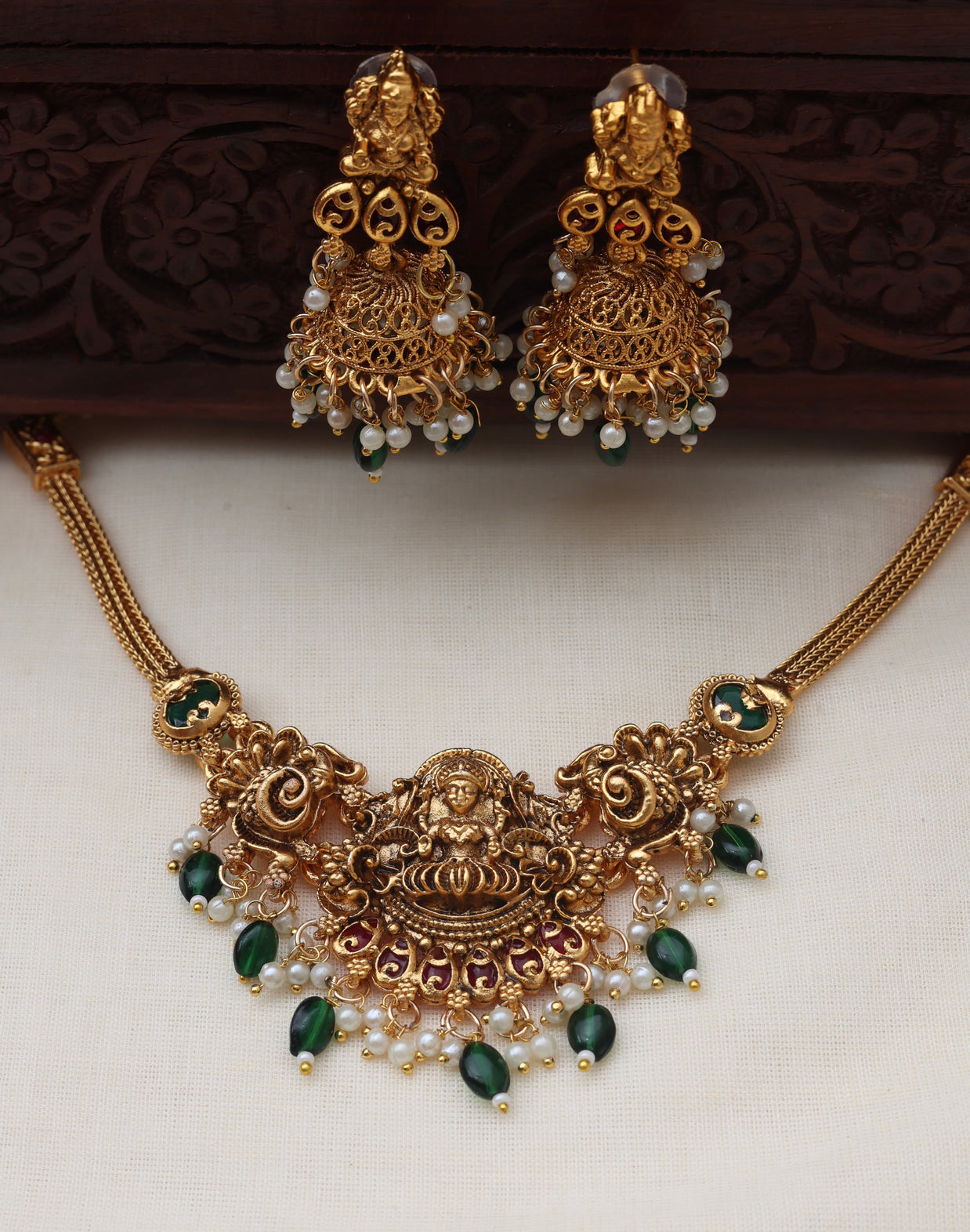 Vaibhavi Temple choker set