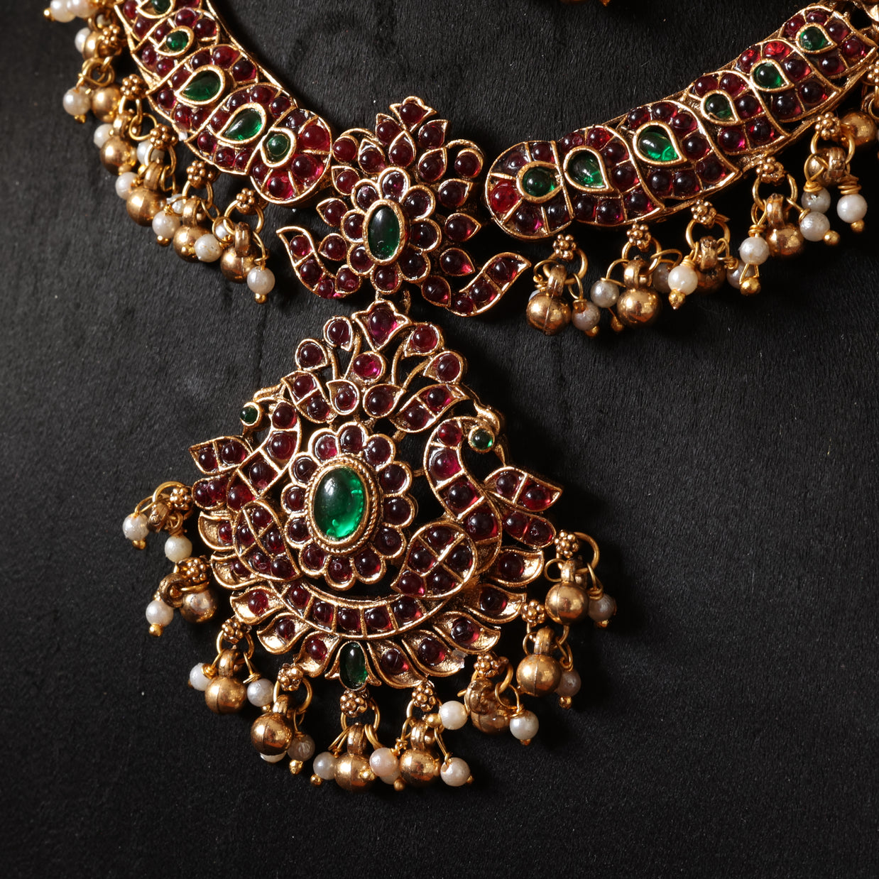Rudra Kemp necklace set