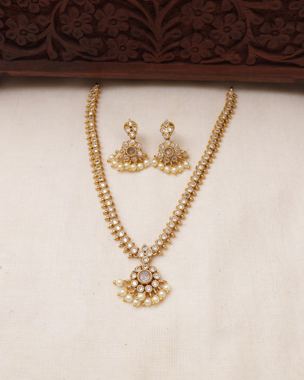 Attigai white-JS 0256