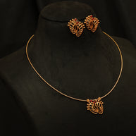 Simple paduka necklace set