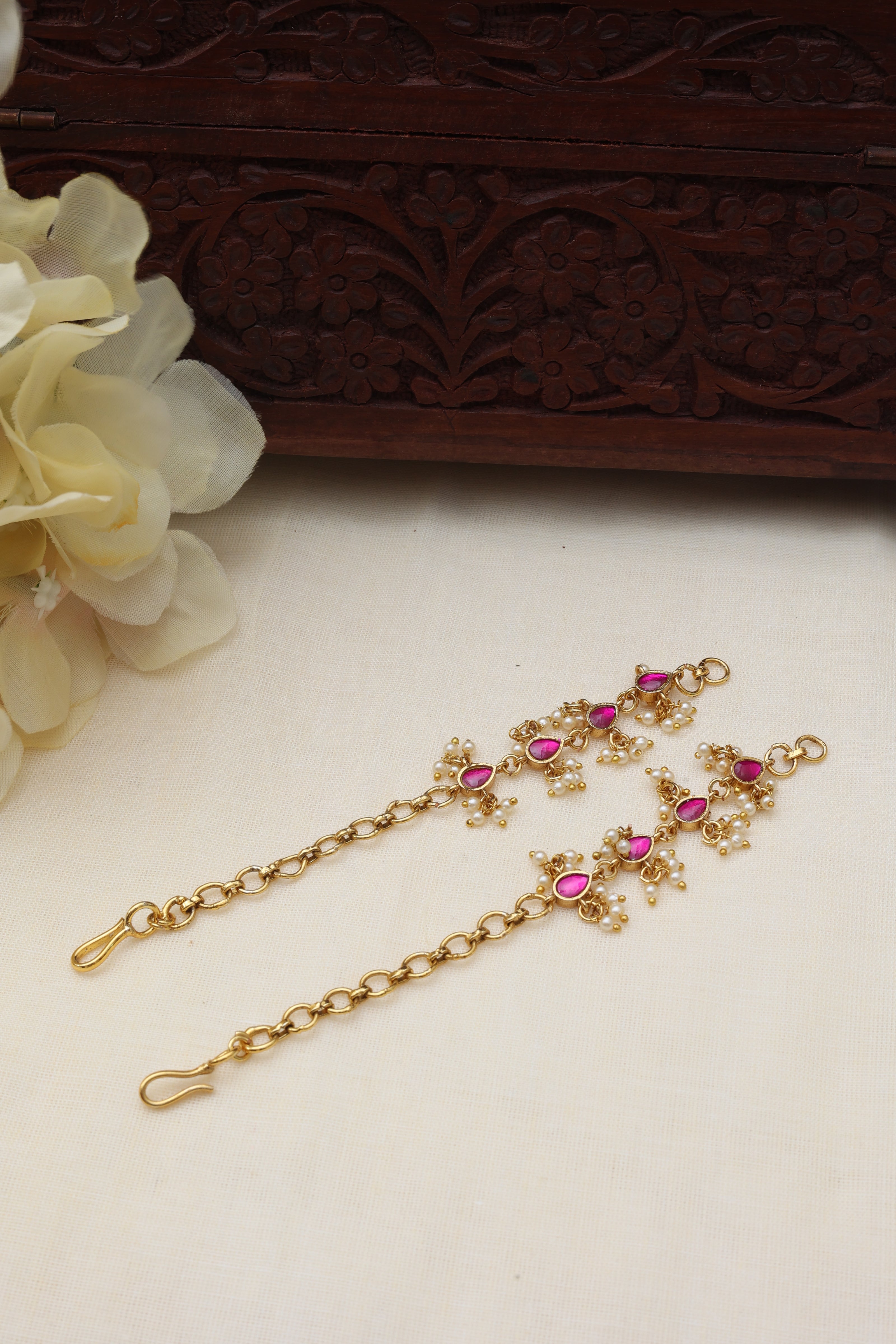 Keerthi Jadau Earchain