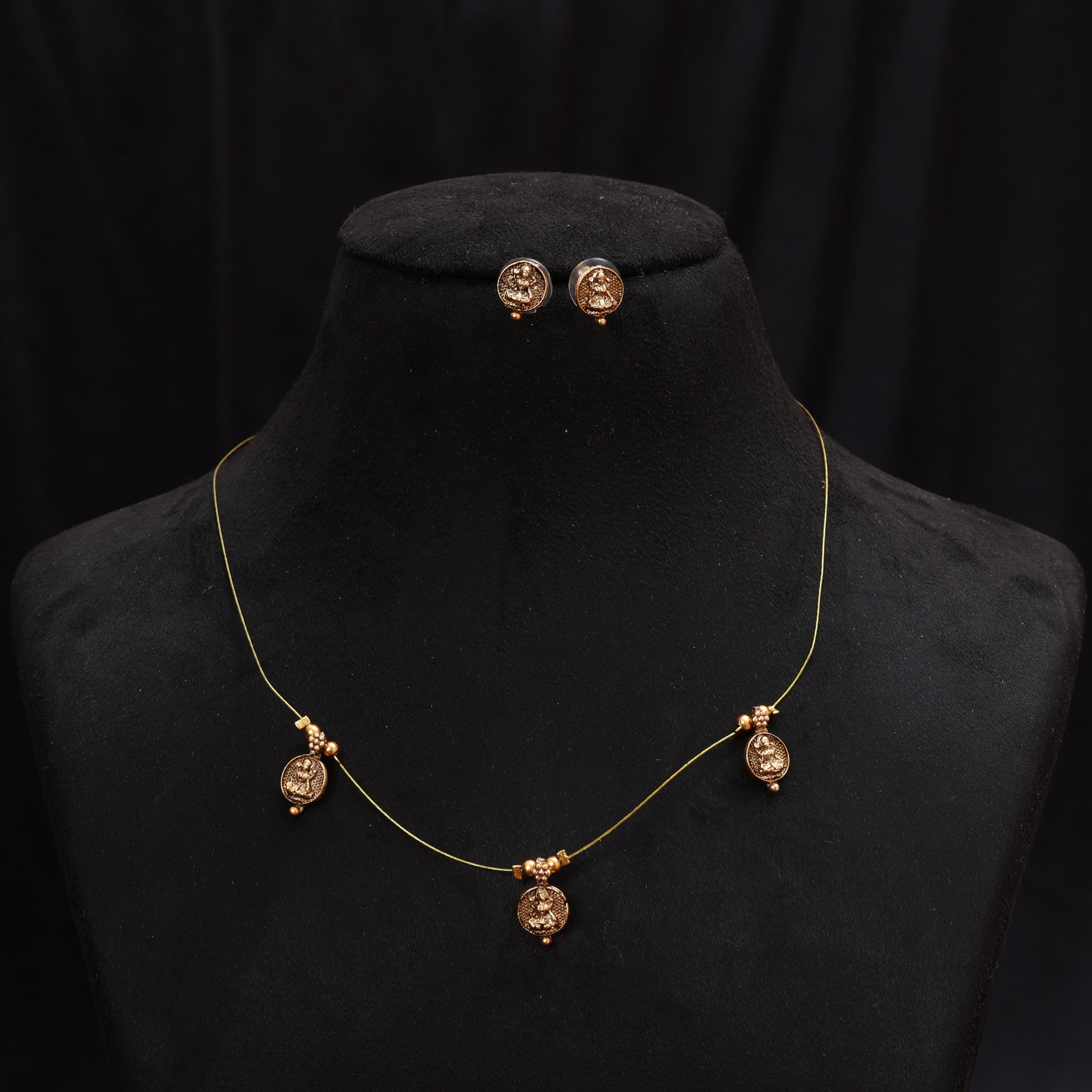 Invisible coin necklace set