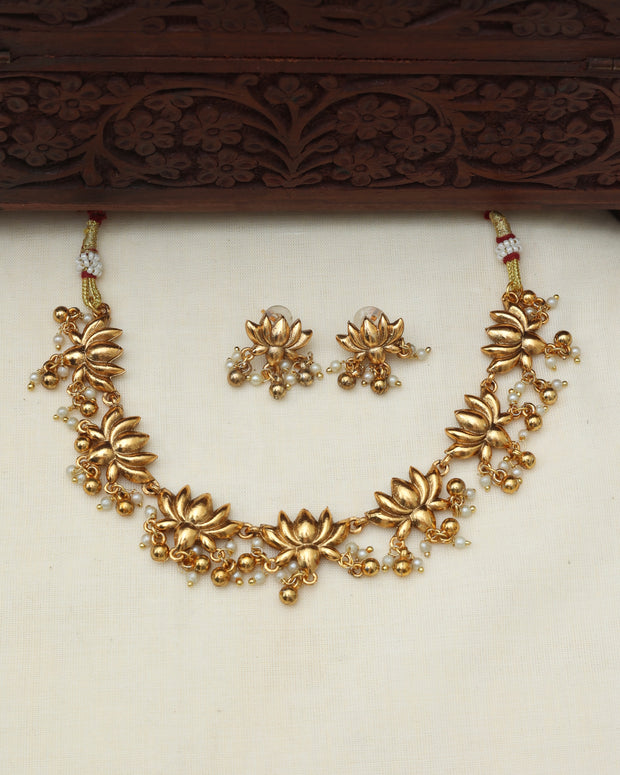 gold lotus necklace set