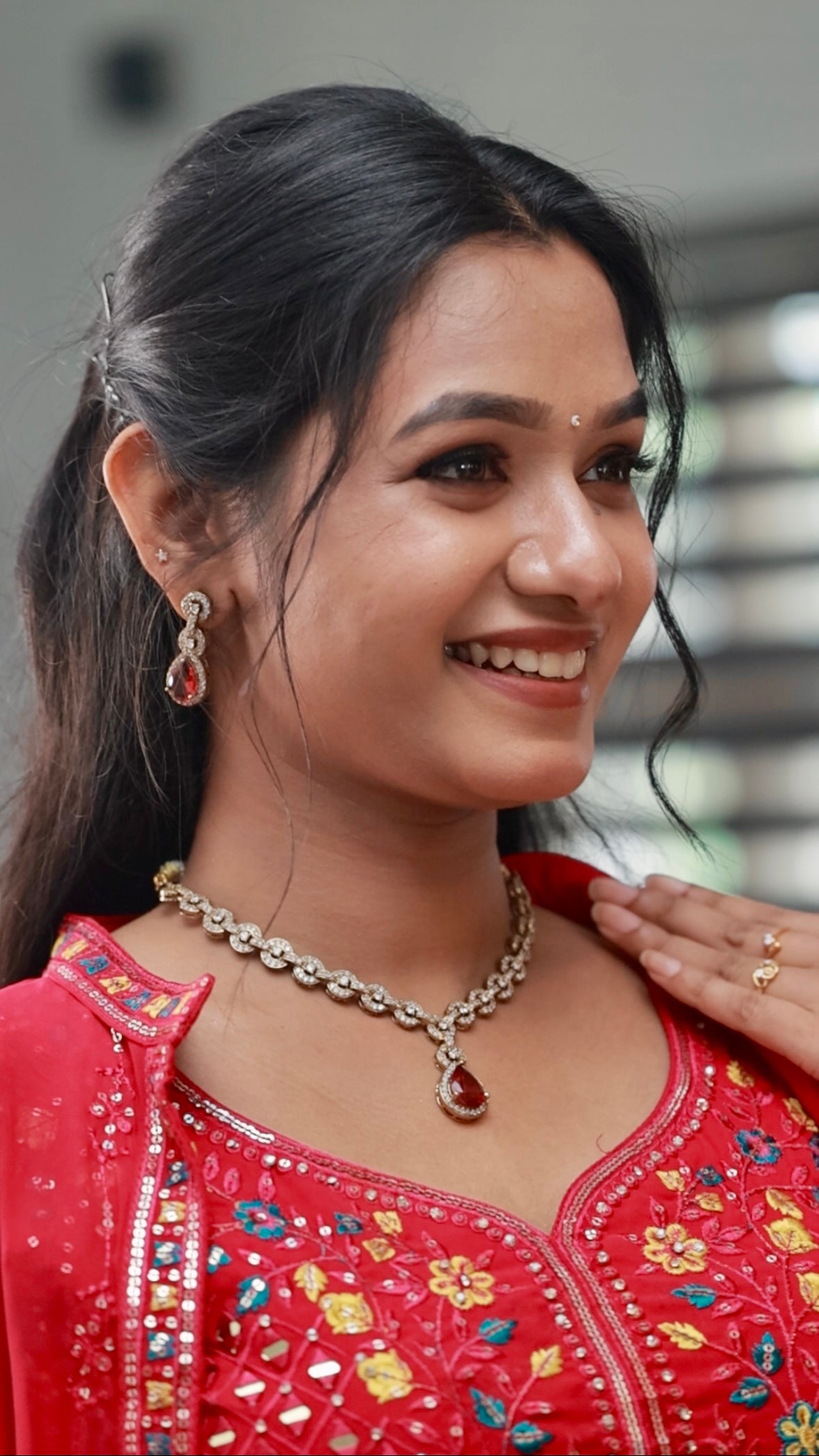 Scarlet Glow Victorian Necklace Set