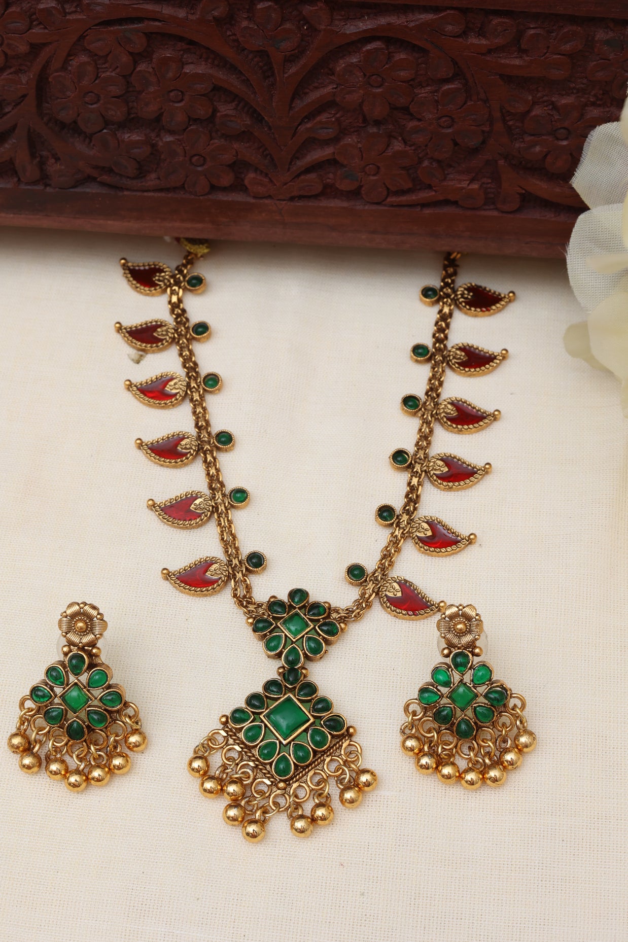 Arangini Kemp necklace set
