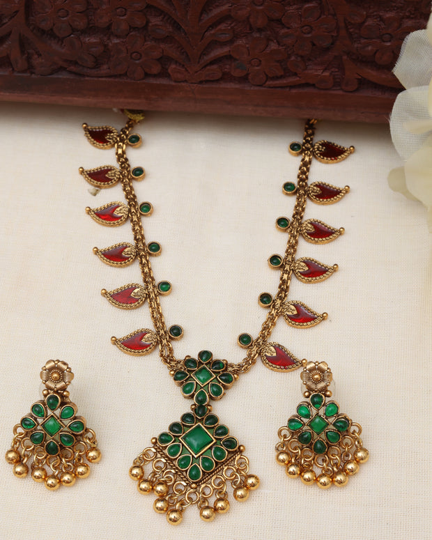 Arangini Kemp necklace set