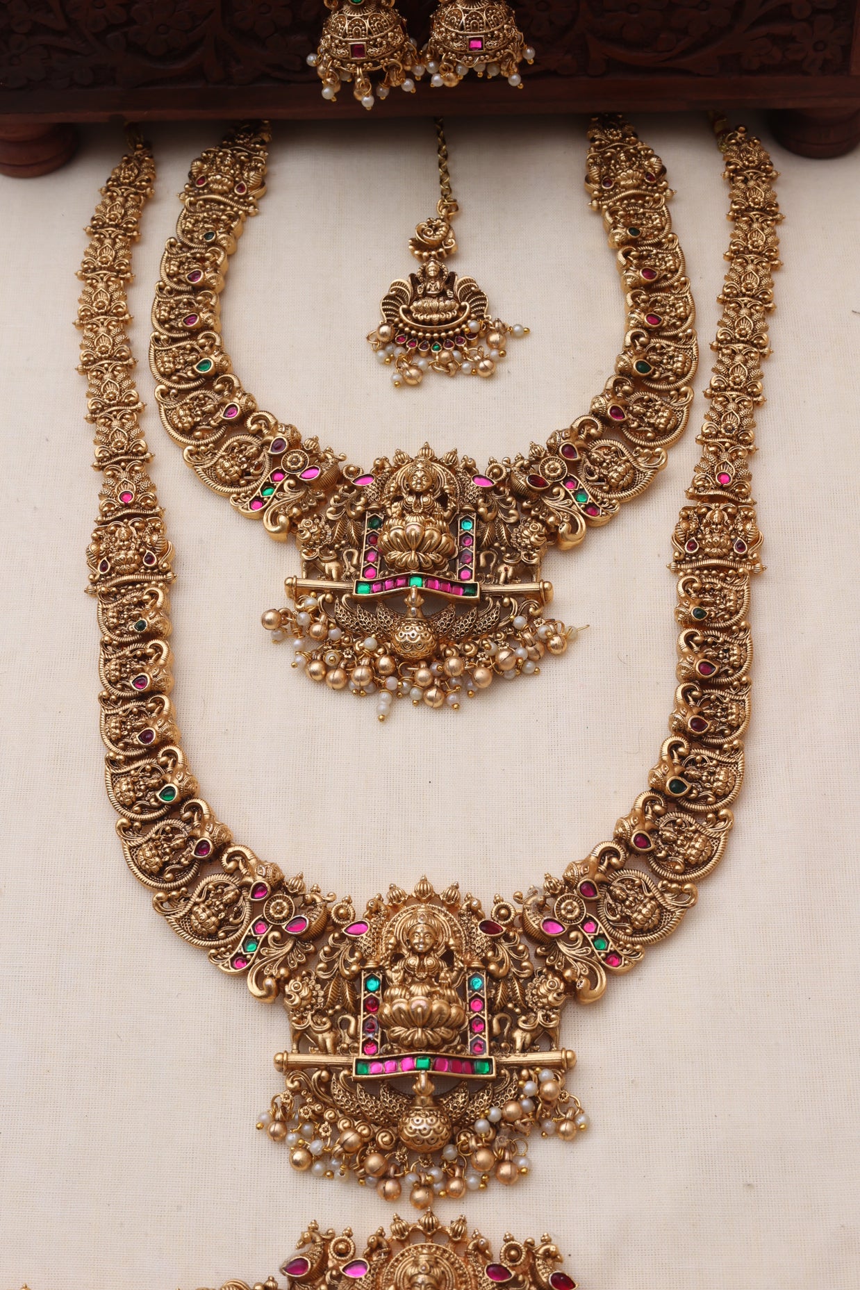 Deva bridalset