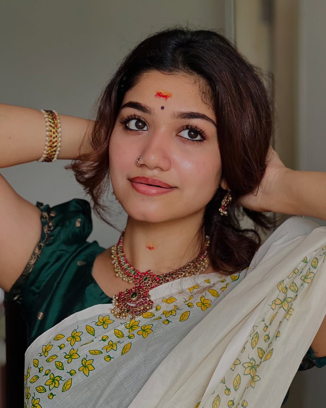 Rudra Kemp necklace set