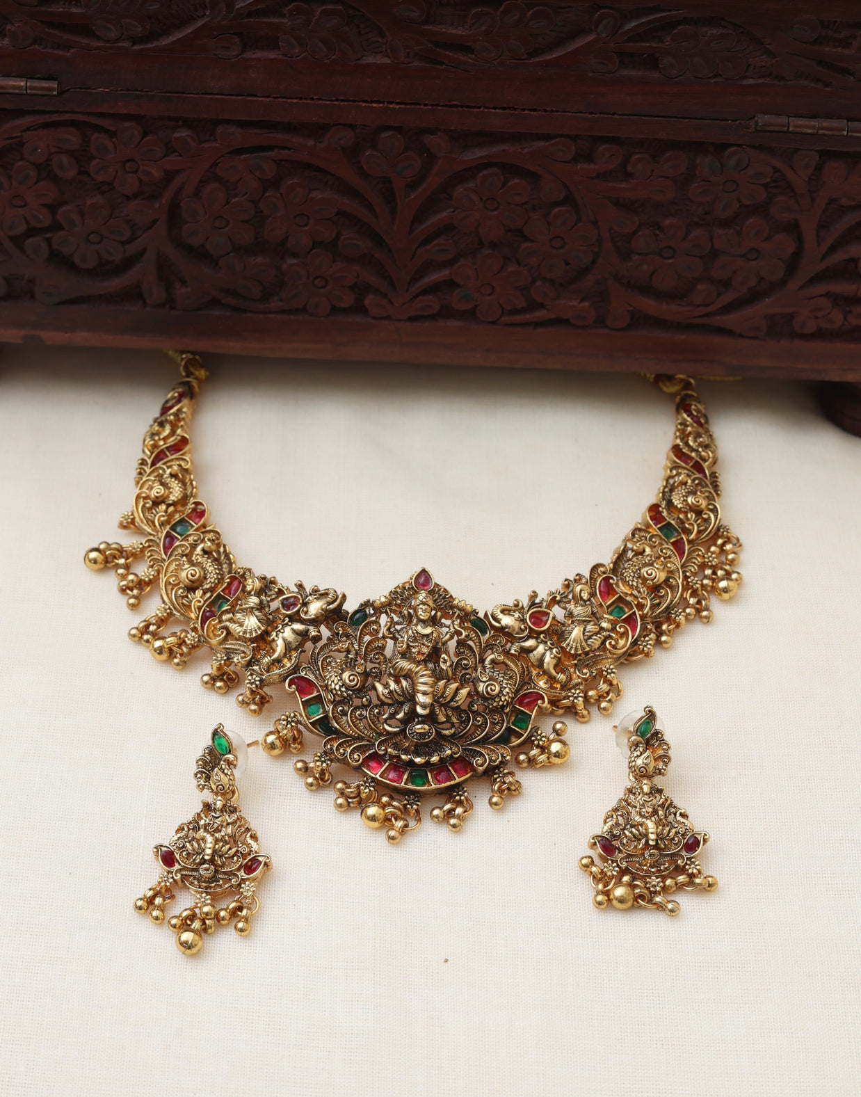 Shree Lakshmi necklace set