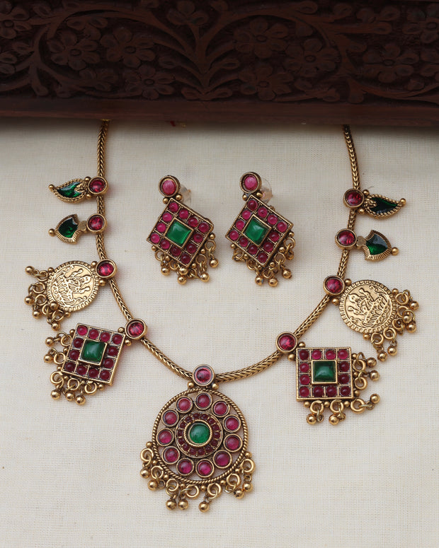 Arya necklace set