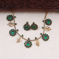 Multi pendant necklace set