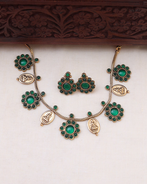 Multi pendant necklace set