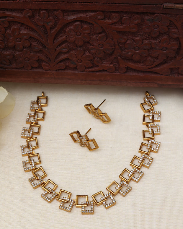 Kira Ad necklace set