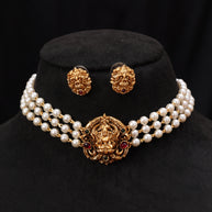 Pearl lakshmi choker