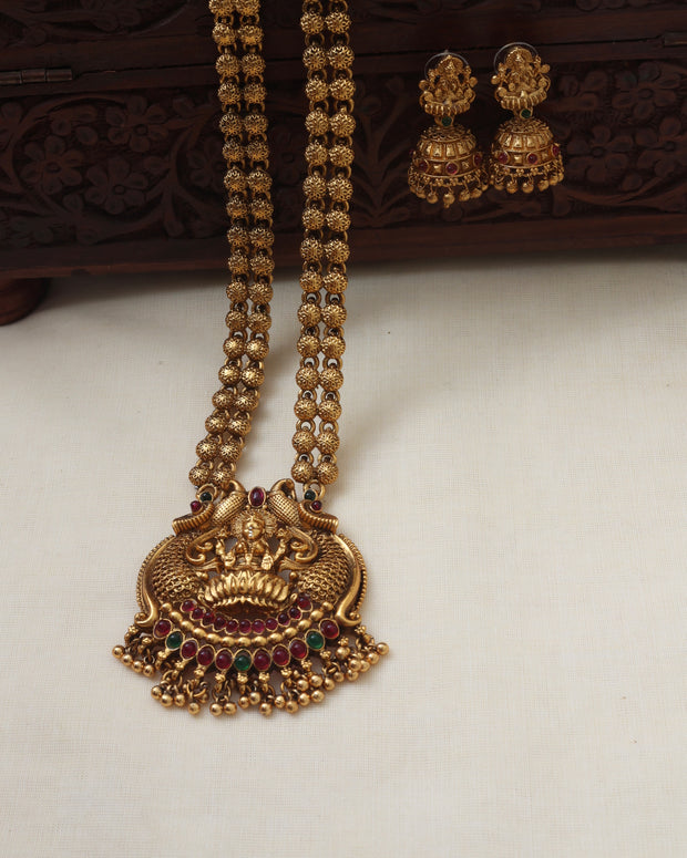 Karthika long haaram