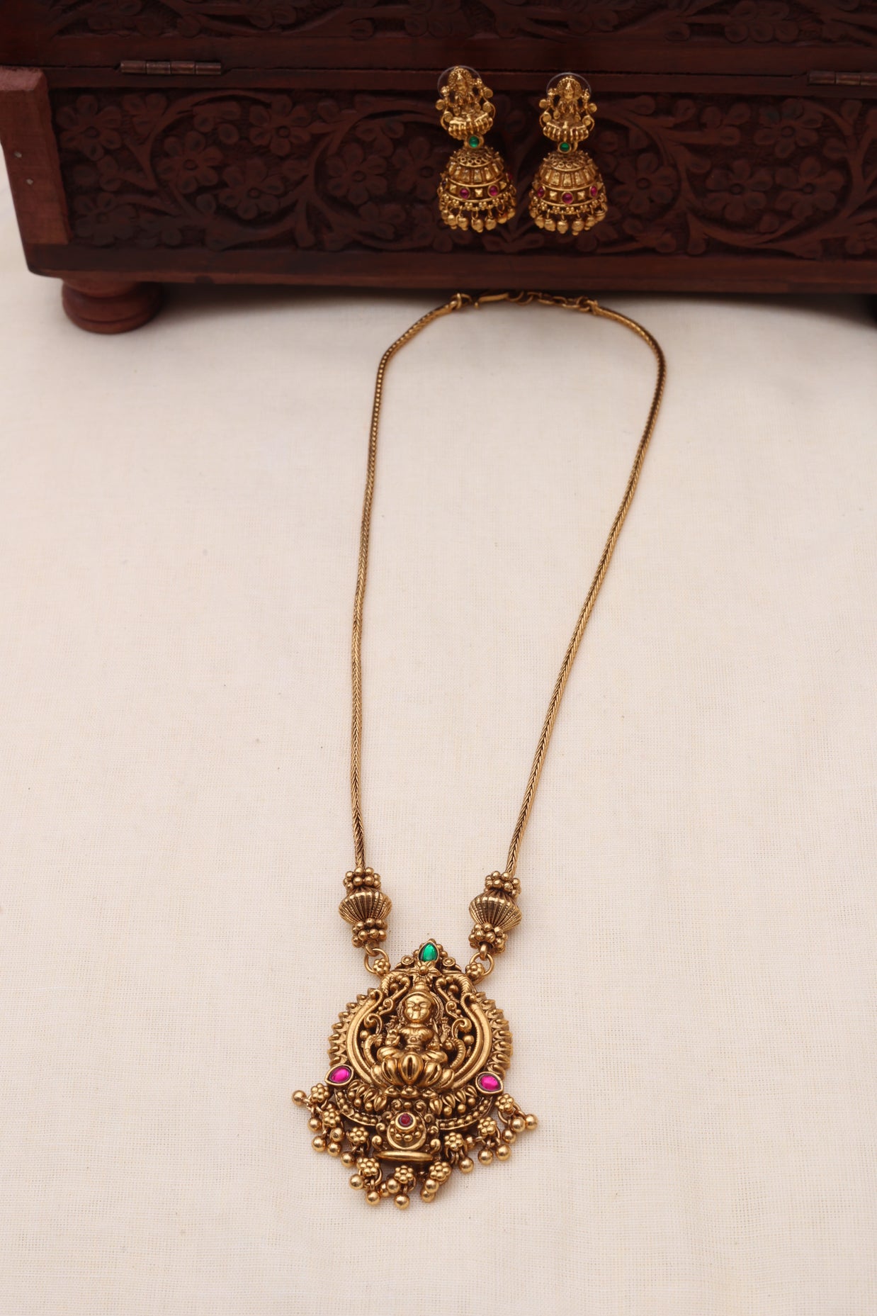 Lalitha haaram-JS 0124