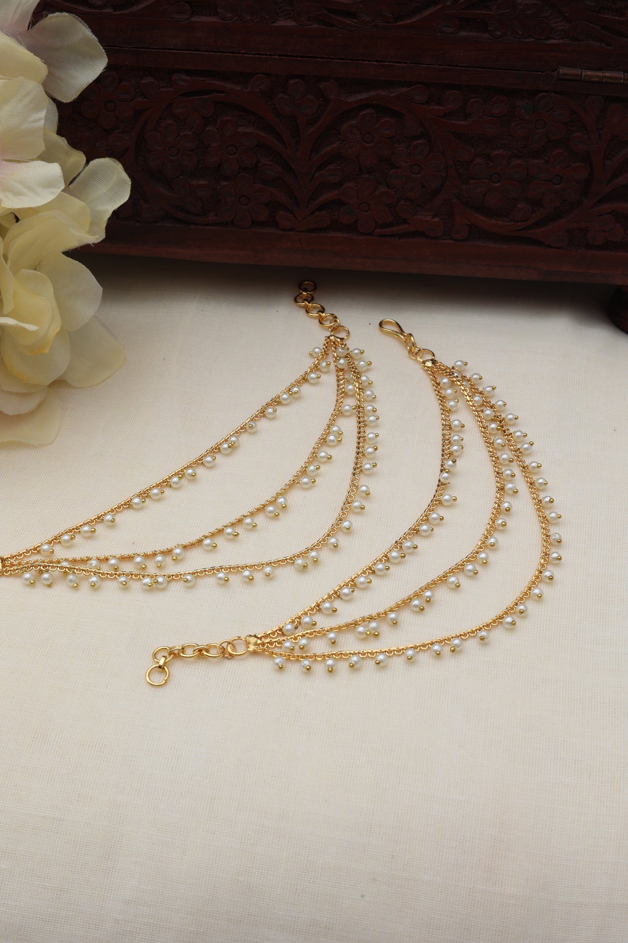 3 layer pearl Earchain