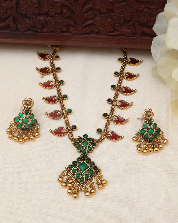 Arangini Kemp necklace set