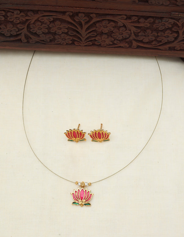 Invisible lotus necklace set