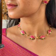 Simple Lotus Necklace Set