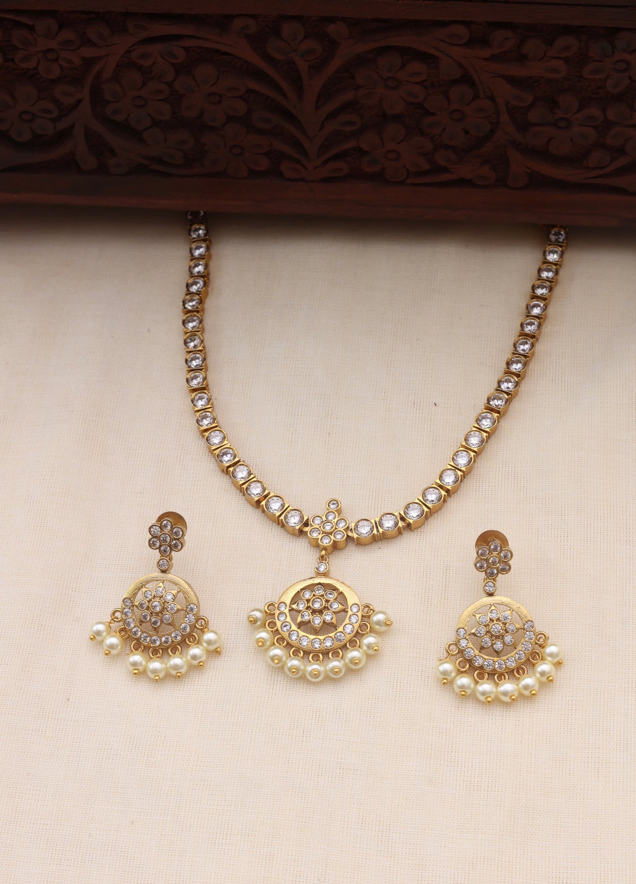 Thanjai Attigai-(JS 0286)