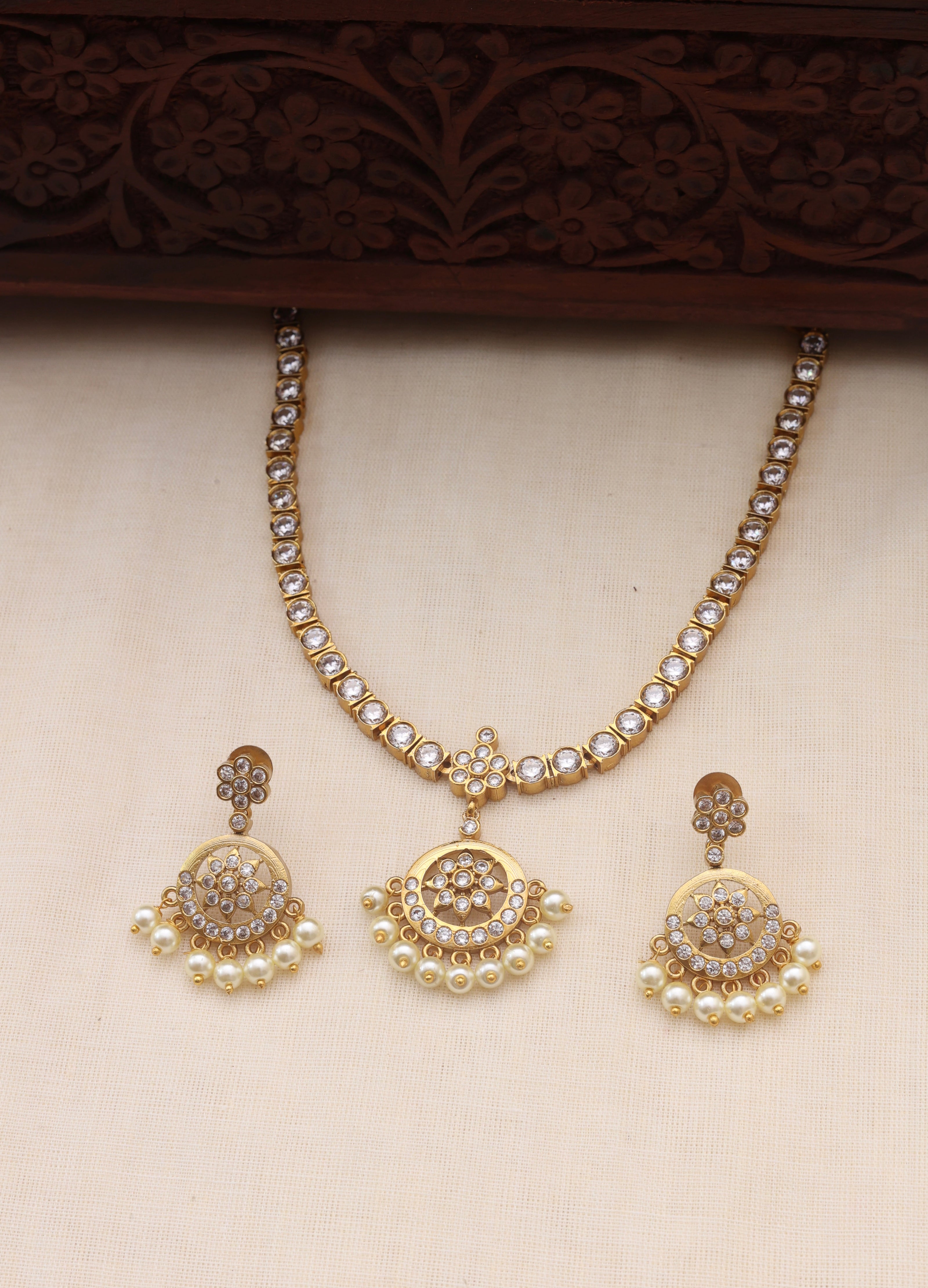 Thanjai Attigai-(JS 0286)