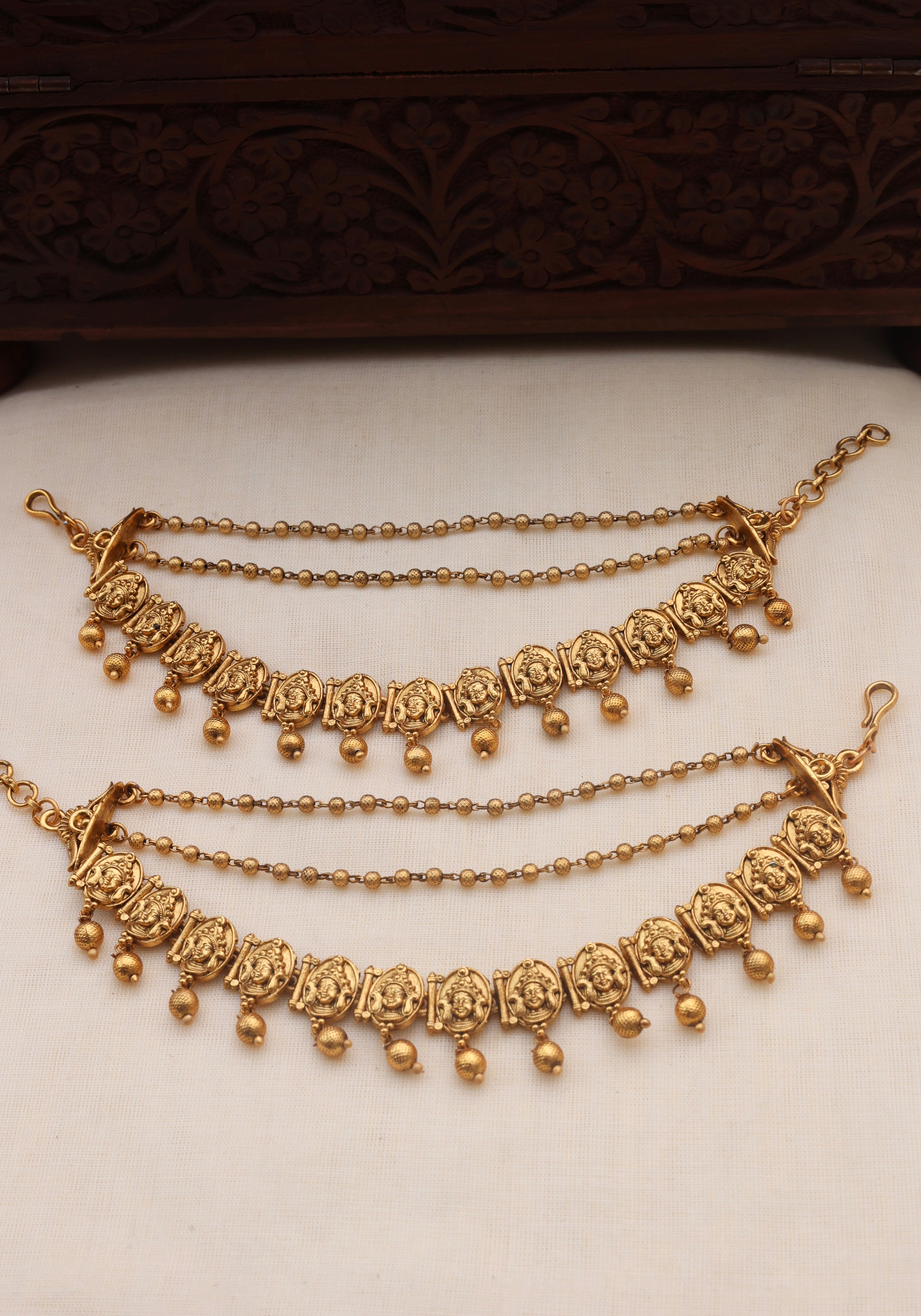 Swarna Earchain Golden-010