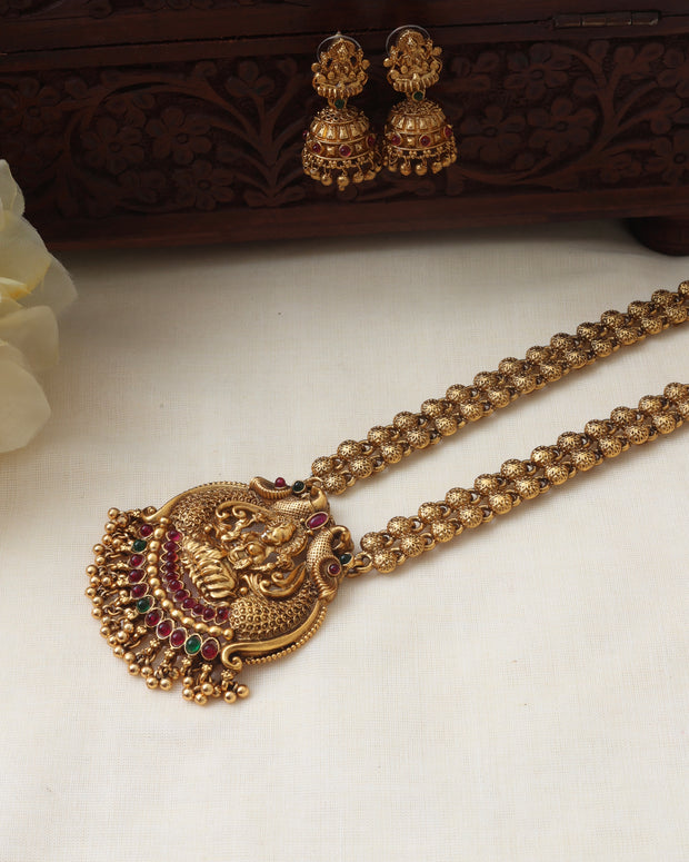 Karthika long haaram