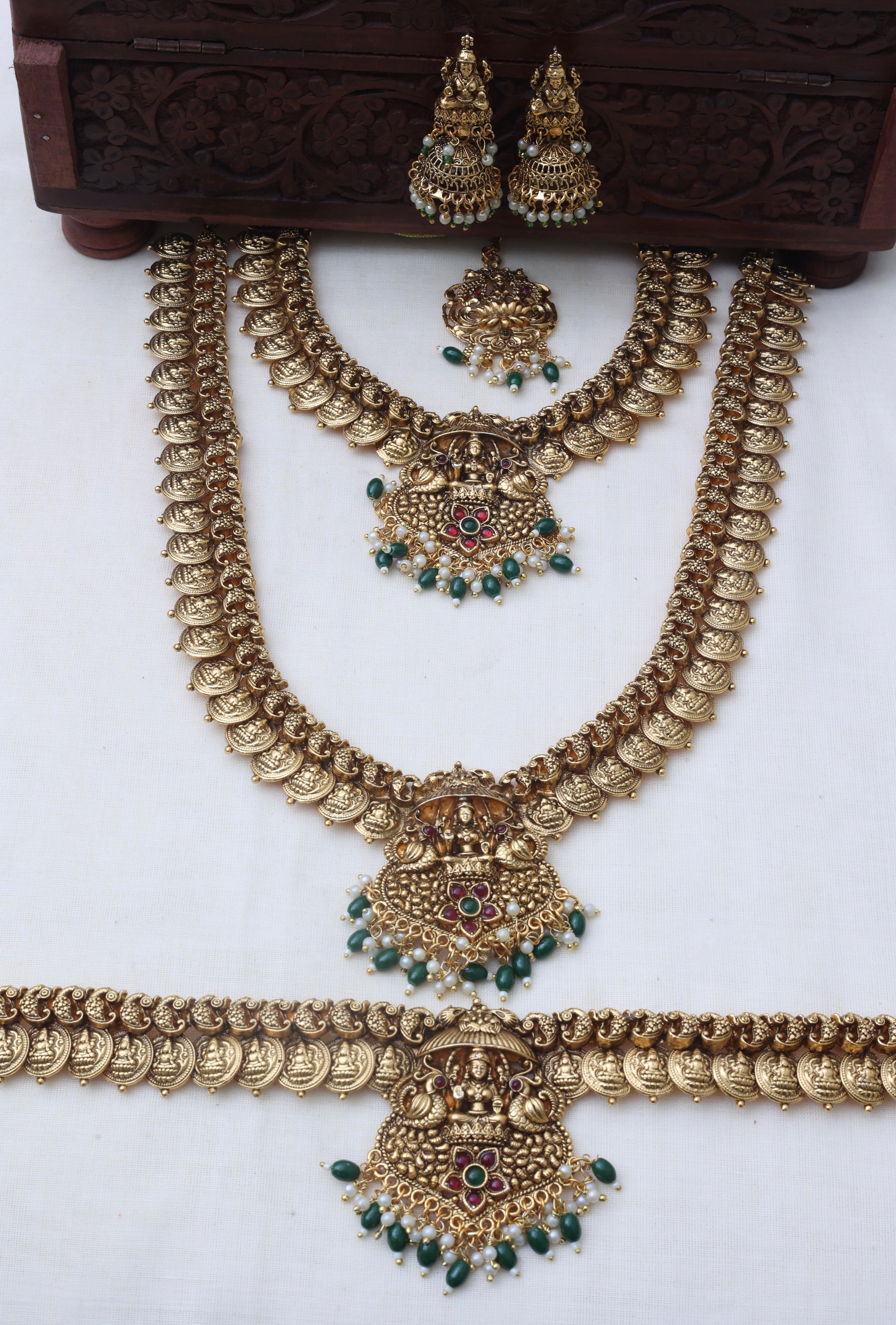 Emerald Devi coin Bridalset