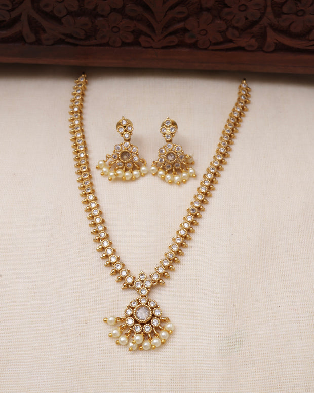Attigai white-JS 0256
