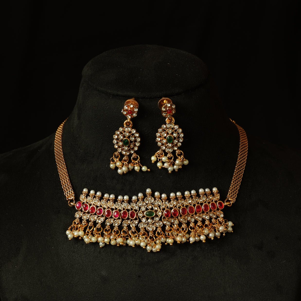 Aditi Choker set