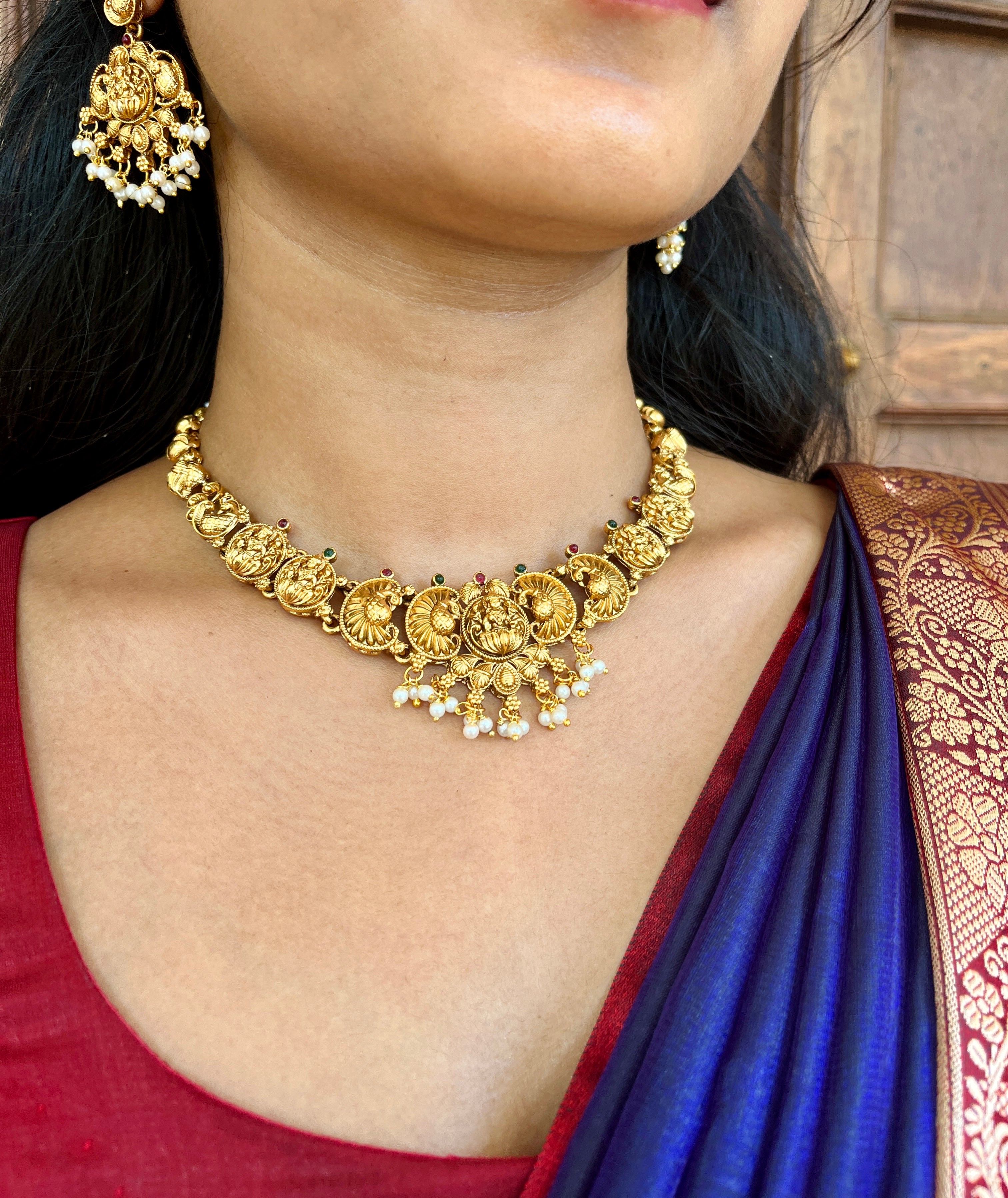 Padma laskhmi white-(JS 0280)