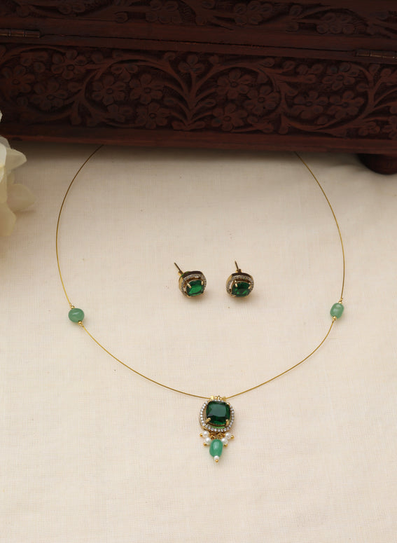 Mystic invisible necklace set