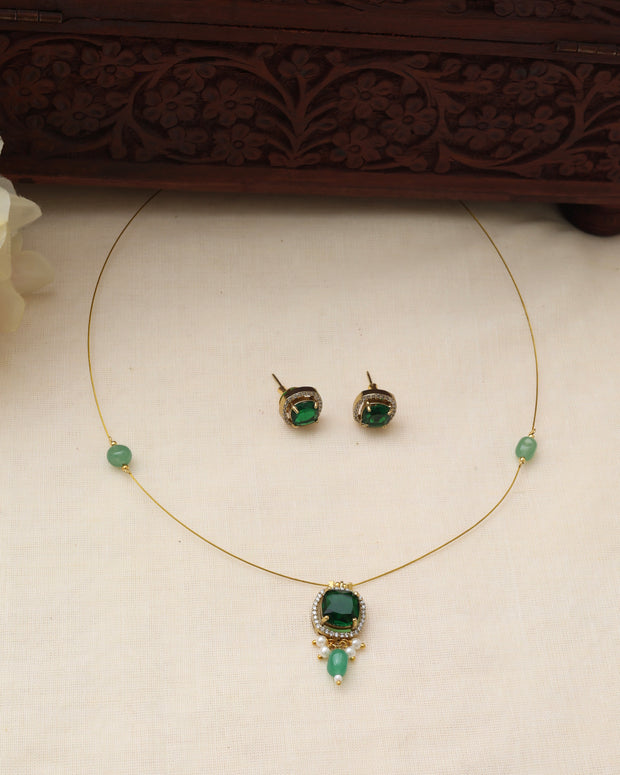 Mystic invisible necklace set