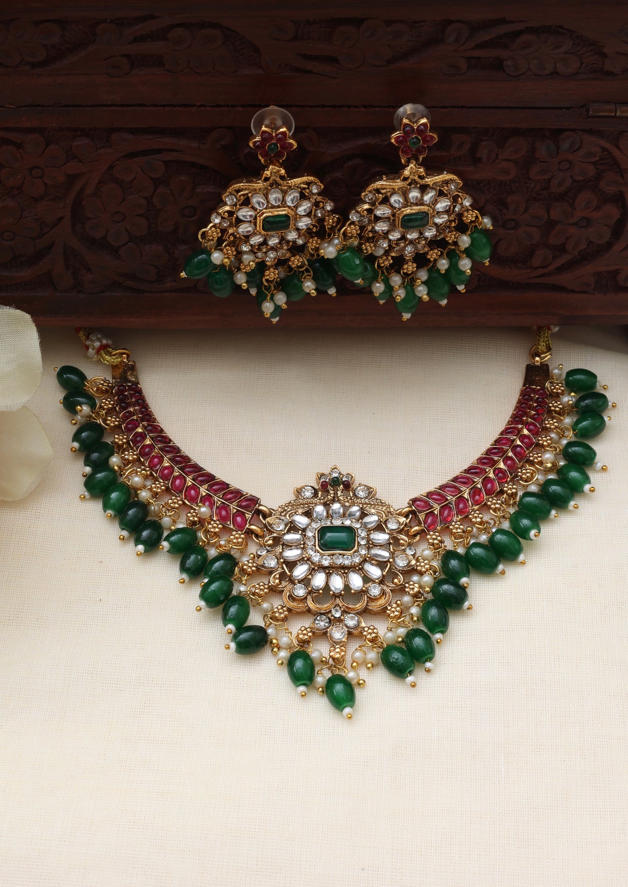 Emerald glow necklace set-JS 0159