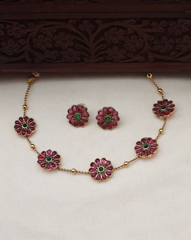 Flora necklace set