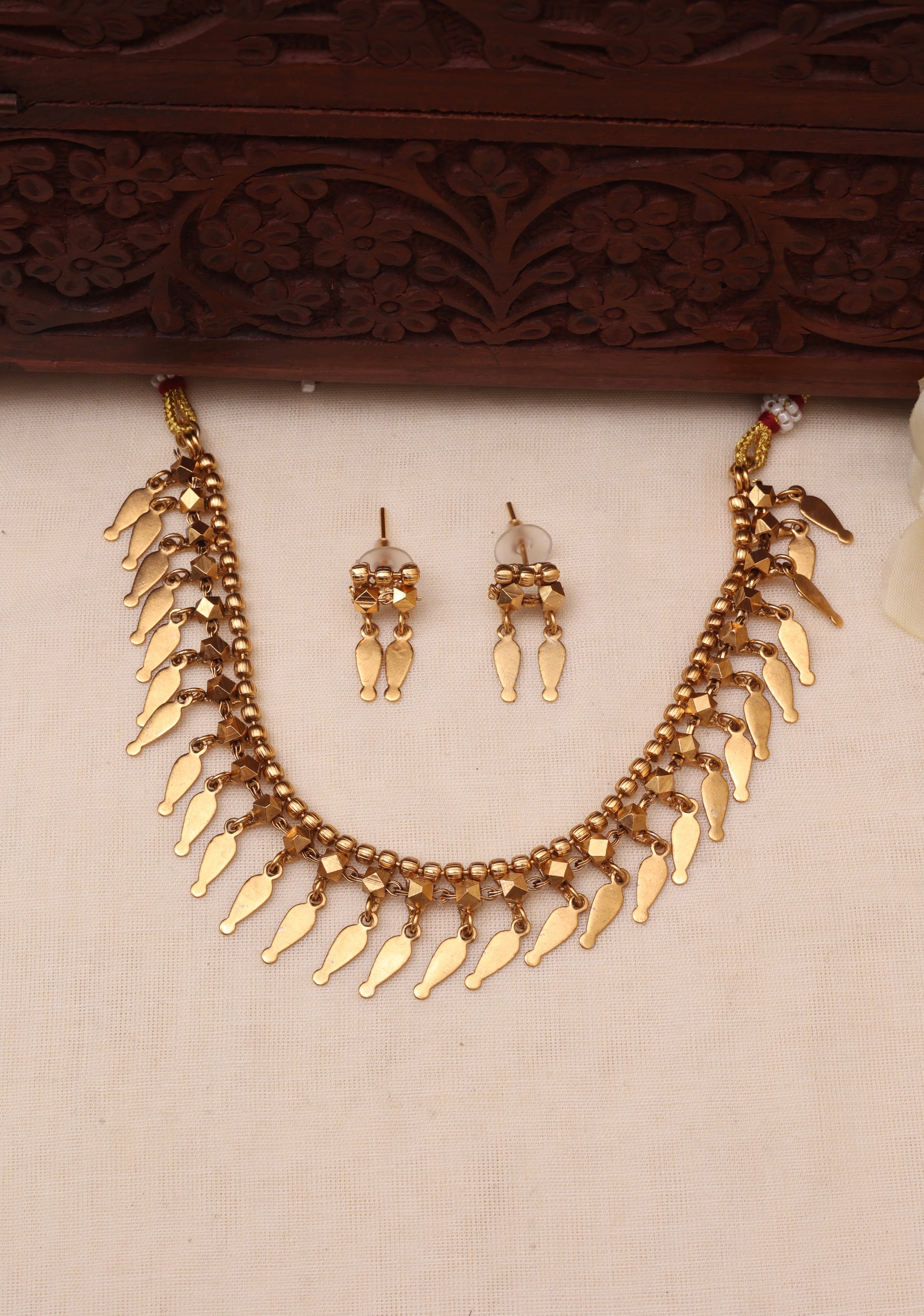 Elakkathaali Golden-JS 0144
