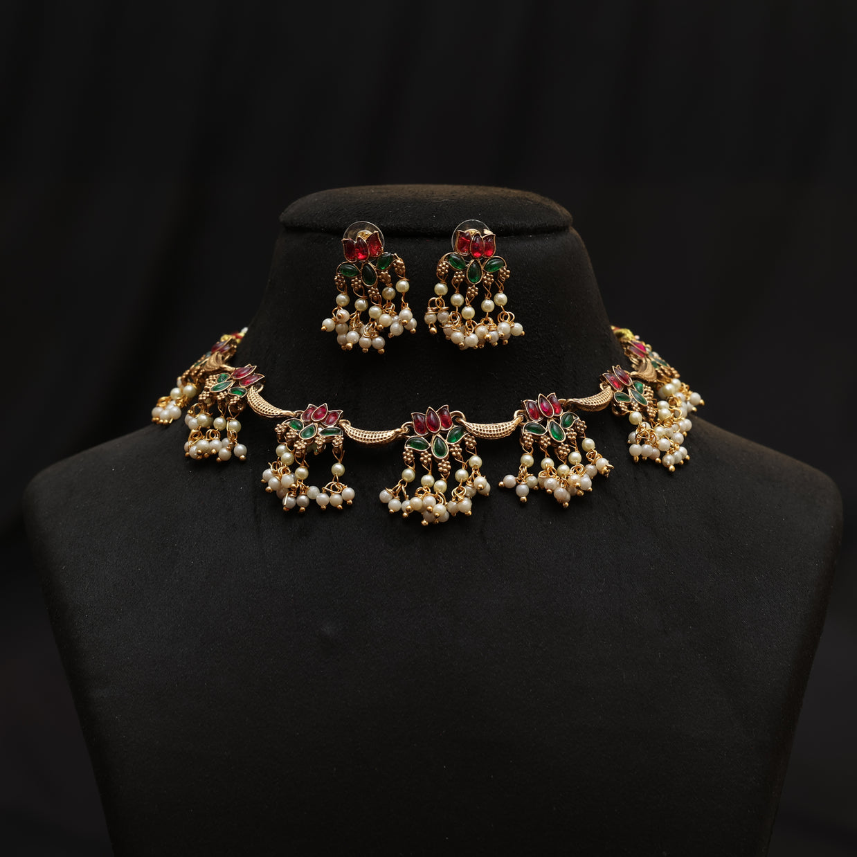 Lotus Grace necklace set