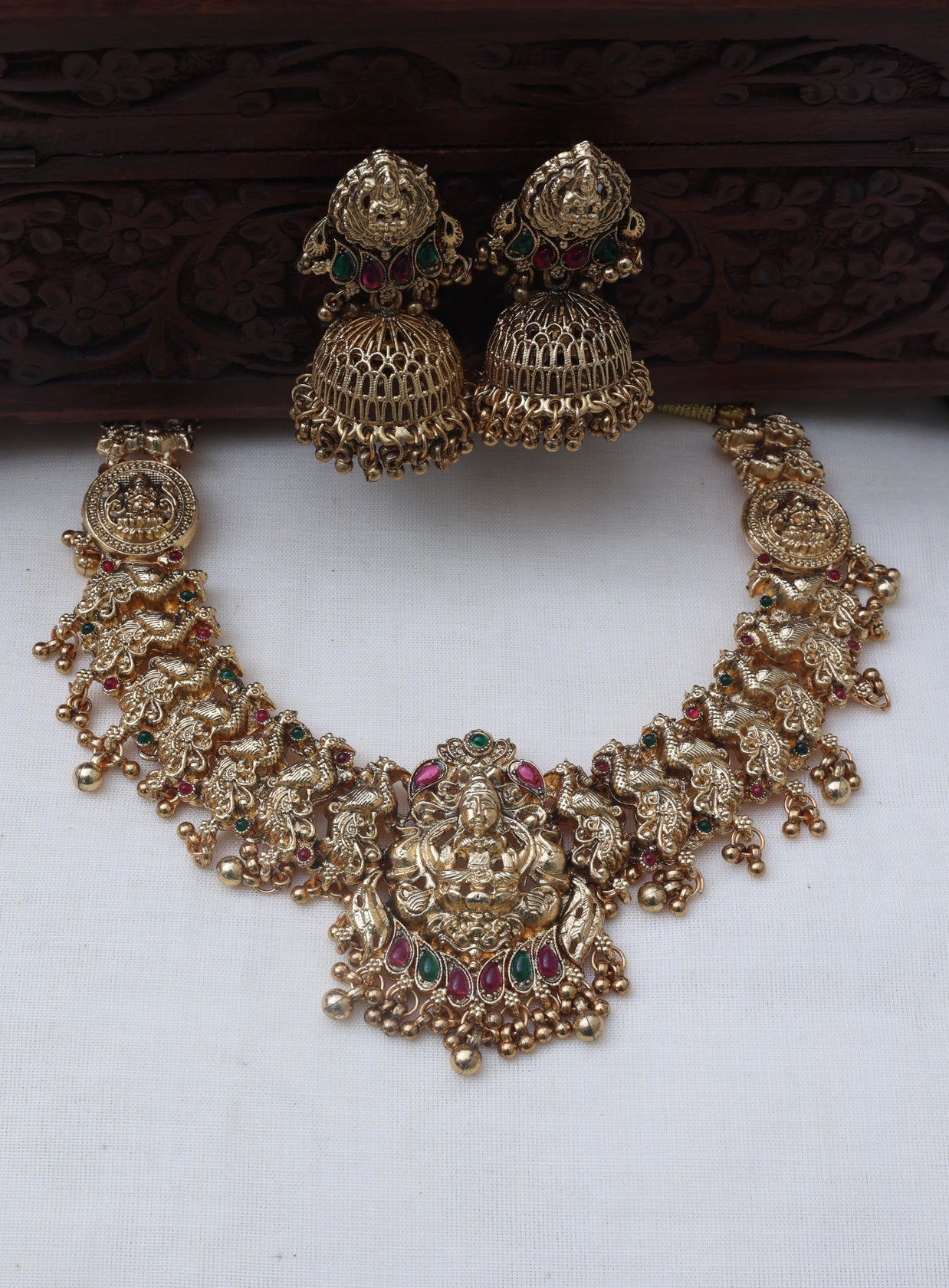 Hiranya necklace set