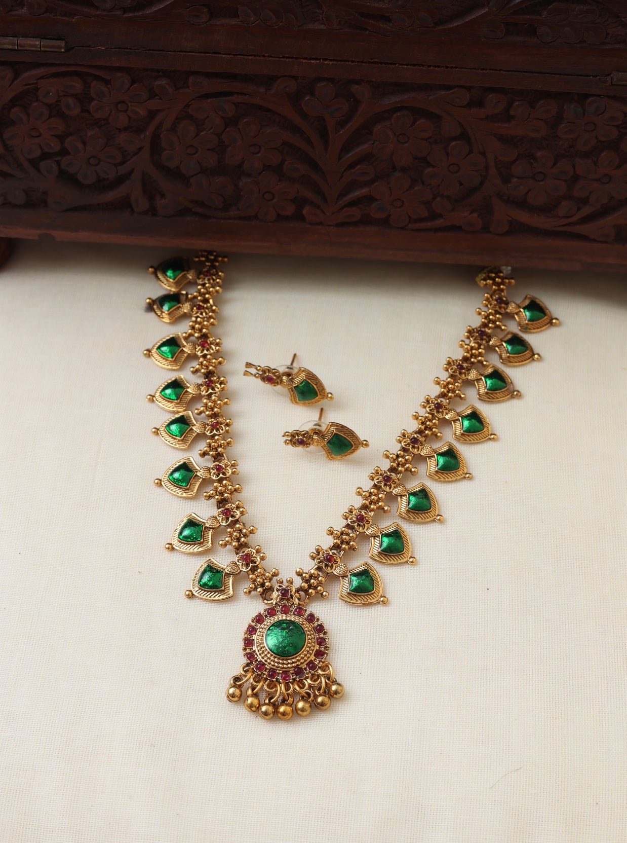 Short palakka necklace set