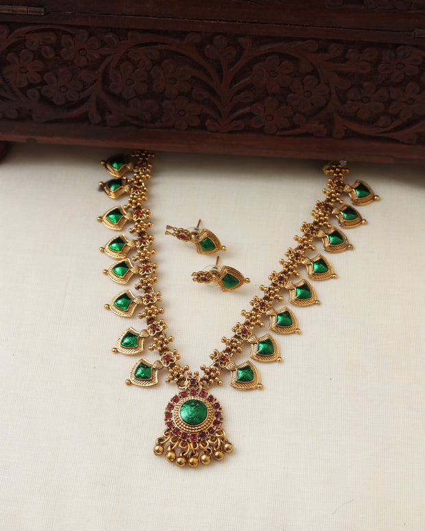 Short palakka necklace set