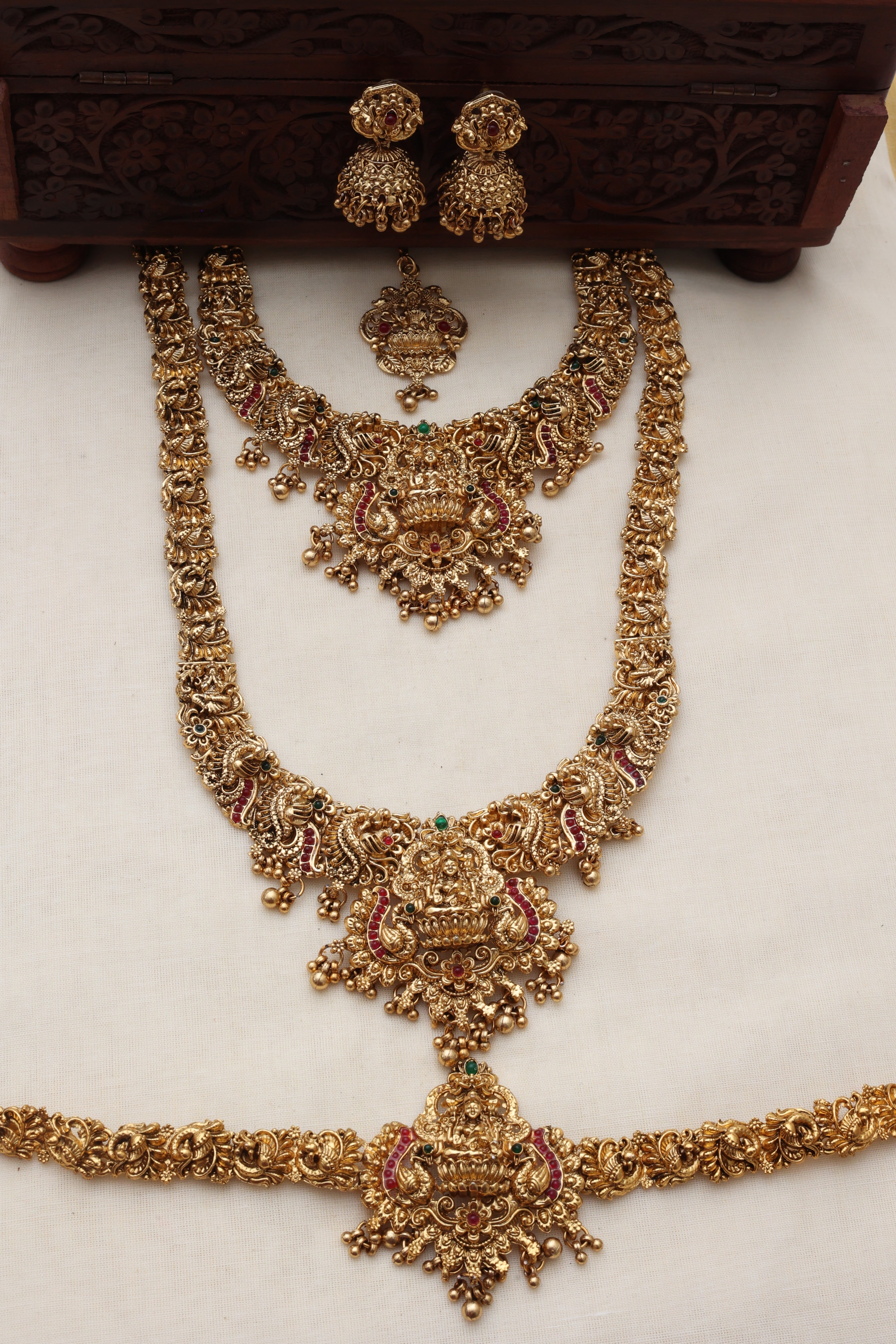 Anushka Bridalset-(BS 023)