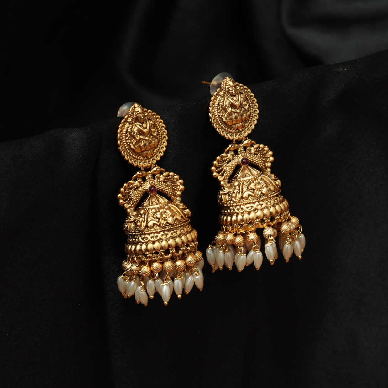 Suvarna Devi Jhumkas