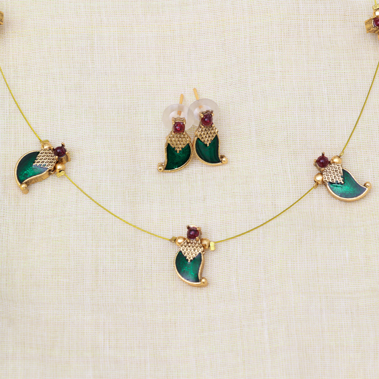 Invisible Palakka necklace set