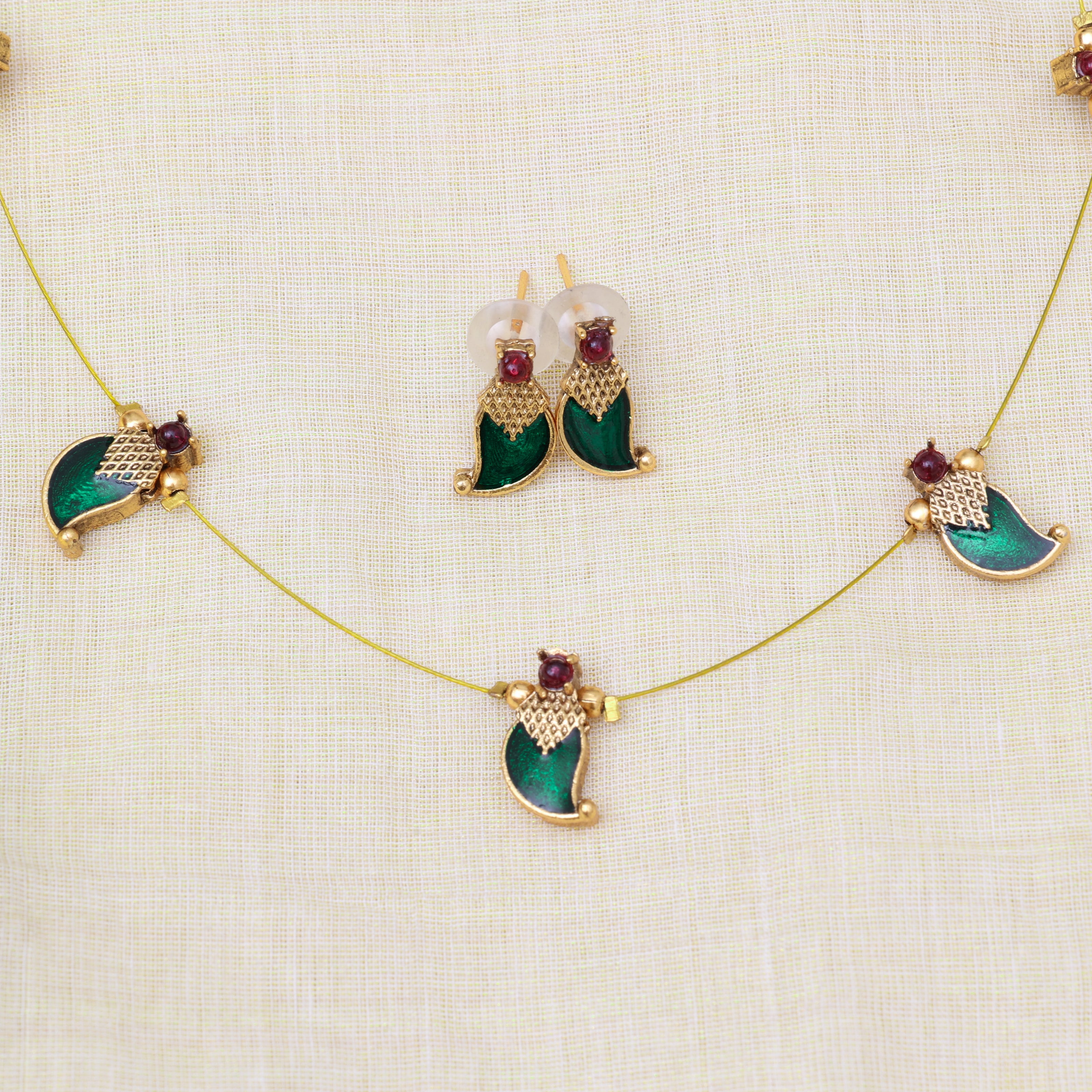 Invisible Palakka necklace set